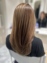 エヴァーグロー 郡山(ever glow)&nbsp;レイヤーカット　ベージュ　　酸性ストレート
