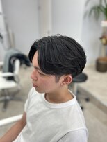 トゥイ(twi) センターパート×毛流れパーマ