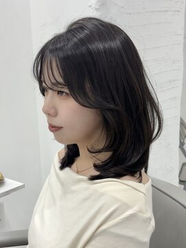 シーン(scene) ダークブラウン×ミディアムレイヤー×顔周り【広島】