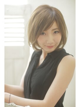 アライアオーロ(Alaiaolo) 「Alaiaolo」岩本侑馬　大人かわいい 小顔 ショートボブ