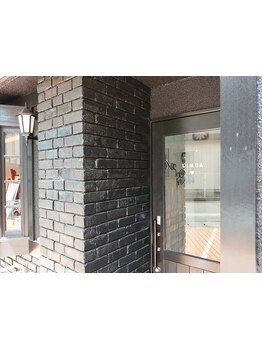 【姫路/野里駅徒歩1分/駐車場有】モノクロ調のオシャレな店内★高い技術力と優れたセンスをお手頃価格で◎