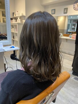 ジーナ 新宿(Zina) うる艶ベージュ【Zina新宿店　木暮　莉茉奈】