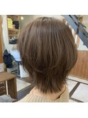 外ハネくびれボブ×ベージュカラー