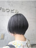 前上がりショートボブ
