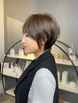 ジアン(GIEN) 綺麗めショートスタイル