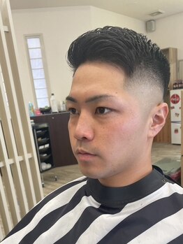 バーバーワンエイト(BarBer18)の写真/20代から70代まで幅広い男性から高い支持◎ビジネスマンの身だしなみは"BarBer１８”にお任せください！