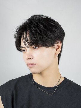 オーシャントーキョー(OCEAN TOKYO) 韓国ヘアカルマパーマコンマバングセンターパート黒髪ウルフ