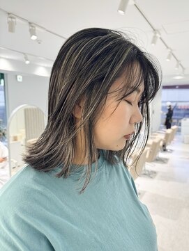 ノラ ウメダ(NORA UMEDA) 地毛ハイライト地毛風ハイライト細いハイライト大阪ハイライト