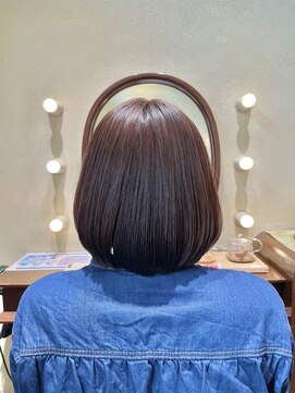 エルサフィロ ヨドヤバシ(el zafiro yodoyabashi) 【el zafiro yodoyabashi】艶感重視の白髪馴染ませボブスタイル