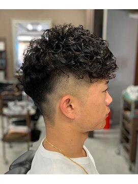 ネクサスアンドコー 浦安店(NEXUS&Co.) ツイスパ×プードル×フェード