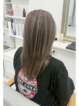 シャルティア 岩国(SHALLTIA) ハイトーン/ブリーチ/グレージュ/オリーブベージュ/髪質改善