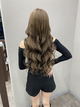 エミーバイモアムー(Emmie byMoremuu) 【埼玉YU-TA ギャルスタイル】