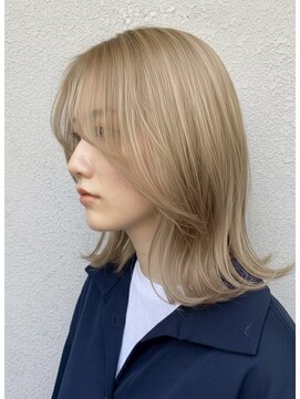 リレーション(Relation) 20代30代40代ホワイトブロンド×ナチュラル×小顔×外ハネミディ