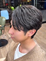 ヨリ サッポロ 札幌大通(yori SAPPORO)&nbsp;ニュアンスパーマ/センターパート/韓国マッシュ/ダークアッシュ