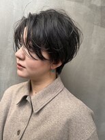 ローリー(Rowlly)&nbsp;＃前髪長め＃えりあし耳周りスッキリ＃ショートヘア