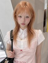 ノラ シンディ(NORA CYNDY) ブリーチハイトーンカラーペールオレンジロングハッシュカット