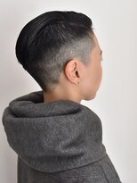 ヘアスタジオヘーフリヒ(HAIR STUDIO HoFLICH) 【ならではの刈り上げ女子】