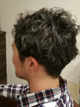 ラボーテ 南大分店(La Beaute') 【簡単2分セット/メンズスタイル】天然パーマ×束感アップバング