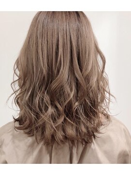 ハロ 蕨(HALO) ベージュ