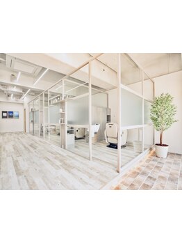 《髪質改善＆縮毛矯正特化　完全個室完結サロン》HPBeauty AWARD 2022 ベストサロン部門 注目サロン選出！