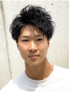 クオンヒール 淀屋橋店(QUON HEAL) スペインカール/スパイキーショート/フェザーパーマ/フェード