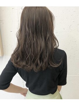 トゥーリ 薬院店(tuuli) tuuli miyu ハイライトヘア/20代30代40代50代