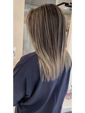 ヘアメイク ルエル(Hair Make Ruelle) エアタッチバレイヤージュ ×くすみベージュ