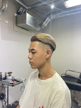 メリケンバーバーショップ フクオカ(MERICAN BARBERSHOP FUK) 上質スキンフェード