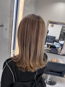 リベルター(Libertad) バレイヤージュ