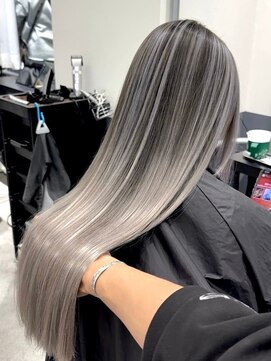 シエラ 心斎橋(CIERA.) バレイヤージュフェミニンロング似合わせカットメルティカラー