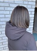 30代40代大人かっこいいグレージュハイライト×ボブ