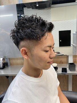 リレーションメンズヘアー(RELATION MEN'S HAIR) スパイキーショートブルーブラックマンバンヘアツイスパ