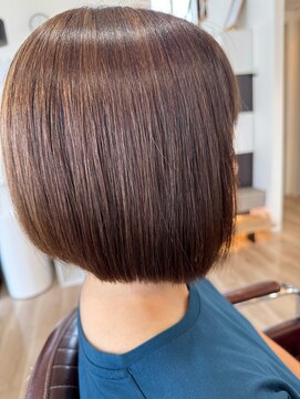 ビーズ ノイ(BEE´Z NEU) 髪質改善ストレート9.20フェイスフレーミング