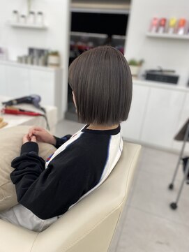 アオ 甲府本店(AO) グレージュ