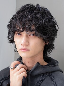 フィフス(fifth) 原宿マッシュウルフカット強めシャドウパーマ黒髪ヘアfifth30代