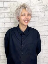 シルバー・ホワイト特化@_hika_83（錦糸町北口/錦糸町ブリーチ/錦糸町ハイトーン/錦糸町ホワイトカラー）