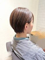 カーラ(Cara) 30代/40代/50代 自髪ぼかしカラー × ショートスタイル