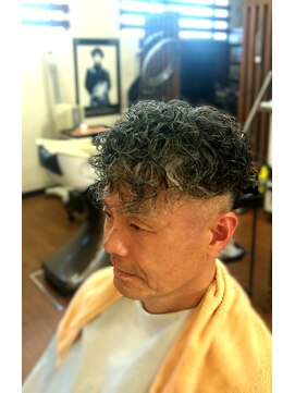 カットスペースティーズ(cut space T'ease) スペインカール