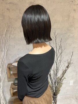 フィル(fil.) ［fil. 西村］切りっぱなしボブ