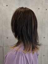 ニチカ(NYCHIKA)&nbsp;インナーカラー×大人のミディアムレイヤー