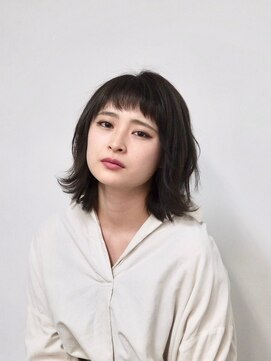 ゼムヘアーワークス(THEM HAIR WORKS) ナチュラルグレージュショートバング