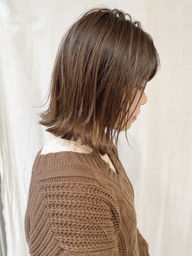 ツイギー 歩行町店(TWiGGY) 【レイヤーボブ×ナチュラルベージュ】