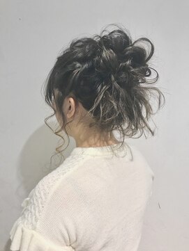 ネオリーブ ロア 鶴川店(NEOLIVE ROA) ルーズヘアセット★卒業式