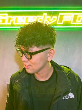 グリーディーフォックス 代々木(Greedy FOX) 束感/コンマヘア/アップバング/ツーブロックマッシュ/フェード