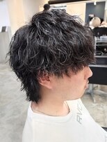 ヒュイル バイ ニアウ(Hwyl by Niau)&nbsp;メンズマッシュパーマツイストスパイラルパーマウルフパーマ