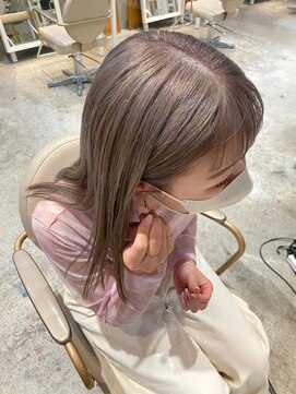 アトロ(Atoro) 似合わせカット/ブリーチカラー/ブリーチ無しカラー/大阪梅田駅