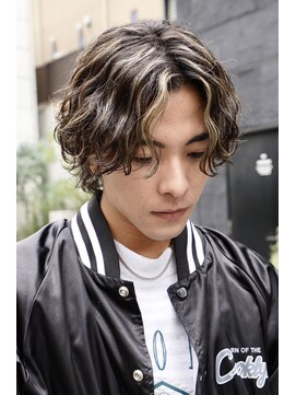 アソビ 表参道(ASOBI) 波巻きスパイラルパーマ　ハイライト　センターパート　ウルフ