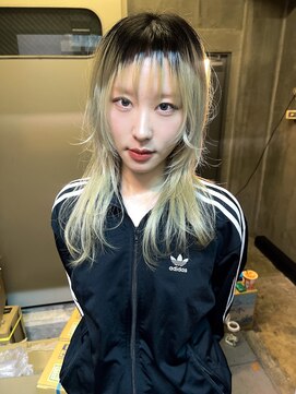 アリー(ally) ロングウルフカットシャギーウルフロングレイヤー中性ウルフ