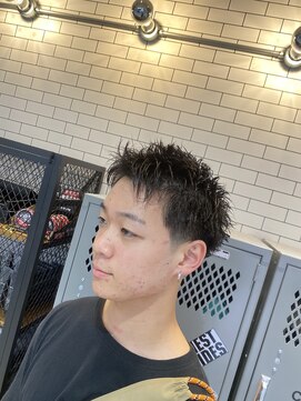 フランクスバーバーリベラルド 横浜(FRANK'S BARBER LIBERALD) テーパーフェード×スパイキーU