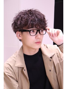 ネイビー(NAVY) 眼鏡に似合う波巻きパーマメンズマッシュ